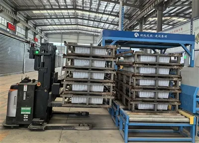 AGV (vehículo guiado automatizado) de línea de producción totalmente automáti...